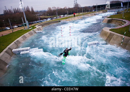 Lee Valley White Water Centre die 2012 Olympischen Kanu-Slalom, Waltham Cross, Hertfordshire, England, UK beherbergen wird. Stockfoto