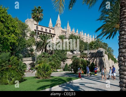 Dom Parc De La Mar Palma Mallorca Balearen Spanien Stockfoto