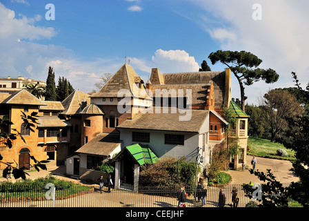 Italia Italien Italie Roma Rom Villa Torlonia Casina Delle Civette Haus wenig Eulen petite Maison chouette Stockfoto