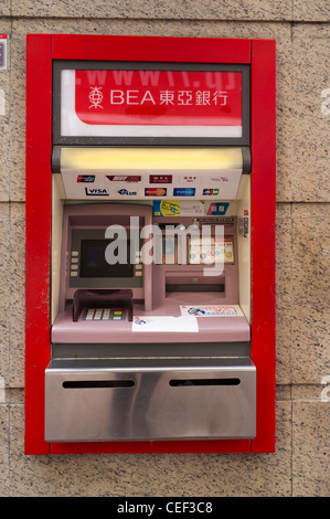 Dh BEA Automated Teller Machine BANKING HONG KONG ATM Geld dispenser Cashpoint China Asien Stockfoto