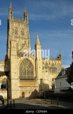 Kathedrale von Gloucester von der Südseite aus gesehen Stockfoto