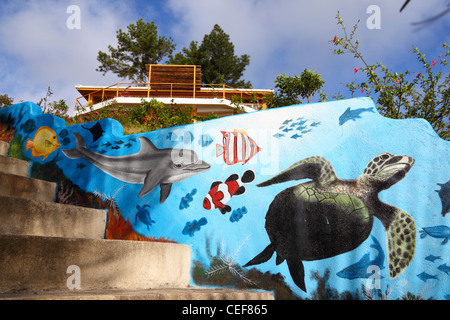 Sea Life Wandbild außerhalb Hostel in Santa Catalina, Provinz Veraguas, Panama Stockfoto