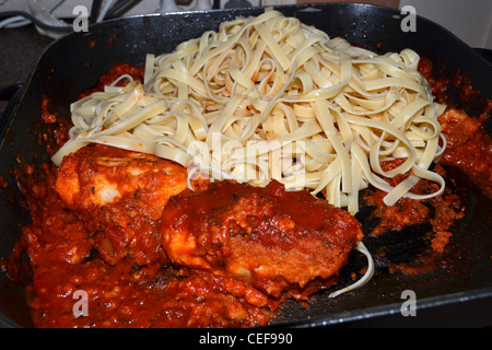 Fettuccine bolognese einfach Abendessen Mittagessen Stockfoto