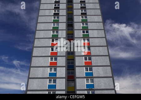 60er Jahre Hochhaus im London Borough of Newham Stockfoto