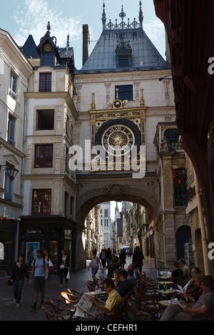 Le Gros Horloge (die große Uhr), Rouen, Normandie, Frankreich Stockfoto