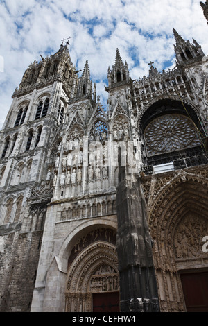 Kathedrale von Notre Dame (Westfassade), Normandie, Frankreich Stockfoto