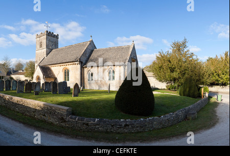 St.-Peter Kirche in Cotswold Dorf von Farmington, Gloucestershire Stockfoto