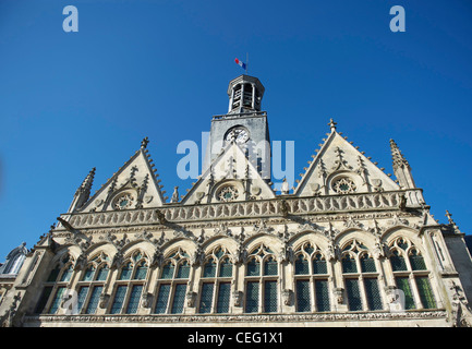 Spätgotischen Fassade des Rathauses Geschäftsviertel in der Aisne Abteilung der Picardie Stockfoto