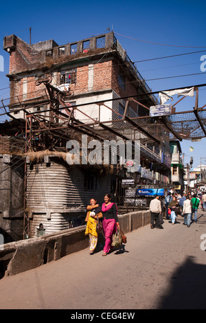 Indien, Westbengalen, Darjeeling, Chowk Basar Hill Fahrweg, alte Ware Seilbahn wurde 1998 geschlossen Stockfoto