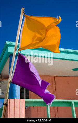 Rettungsschwimmer Turm Strandhütte in Miami Beach, Florida, USA Stockfoto