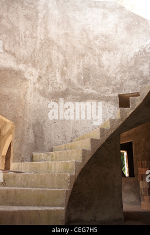 Wendeltreppe in unvollendeten Stockfoto