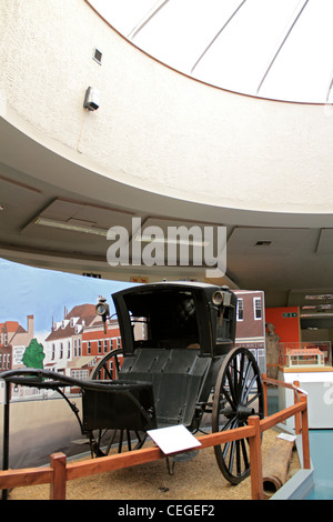 Innen Bourne Hall Museum, Ewell Dorf Epsom Surrey England UK Stockfoto