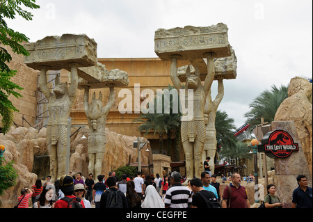 Riesige Anubis Statuen, Altägypten, Universal Studios Singapur. Stockfoto