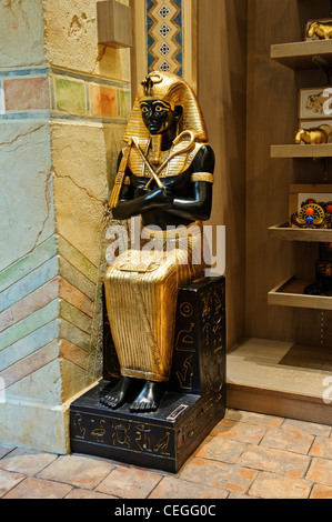 Sitzen Sie Pharao Statue, Universal Studios Singapur. Stockfoto