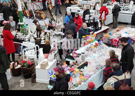 Flohmarkt in Tynemouth Railway Station Nord-Ost England UK Stockfoto