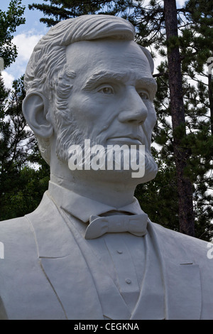 Statue des US-Präsidenten Abraham Lincoln in Presidents Park Lead American Black Hills National Forest South Dakota Symbol in den USA Hi-res Stockfoto