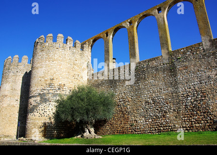 Wand des Aquädukts in Serpa, Alentejo, Portugal Stockfoto