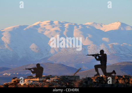 Blick auf den Schnee bedeckt dem Berg Hermon in den Golan-Höhen, Nordisrael. 21. Januar 2012. Foto von Shay Levy Stockfoto