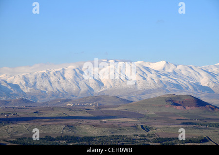 Blick auf den Schnee bedeckt dem Berg Hermon in den Golan-Höhen, Nordisrael. 21. Januar 2012. Foto von Shay Levy Stockfoto