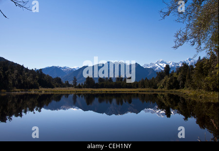 Lake Matheson (the'Mirror See ") in der Nähe von Fox Glacier Township, Südinsel, Neuseeland Stockfoto