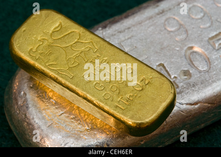 Gold und Silber Barren (Ingots) Stockfoto