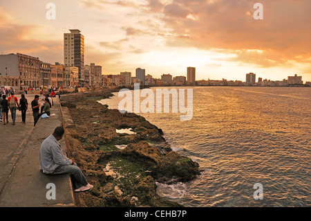 Skyline von Havanna an Sonnenuntergang, Kuba, Karibik Stockfoto