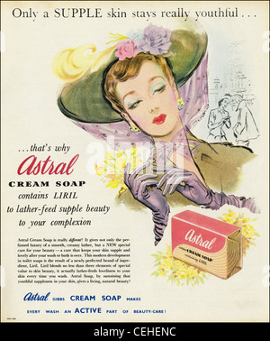 Original Werbung in der 1940er Jahre Ära Magazin Werbung ASTRAL GIBBS Creme Seife Stockfoto