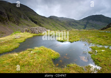 STY Head die Kreuzung Sca Fell und große Giebel im Lake District National Park Stockfoto