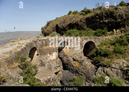 Alte portugiesische Brücke auf der Oberseite der afrikanischen Rift Valley in der Nähe von Debre Libanos in Äthiopien Stockfoto