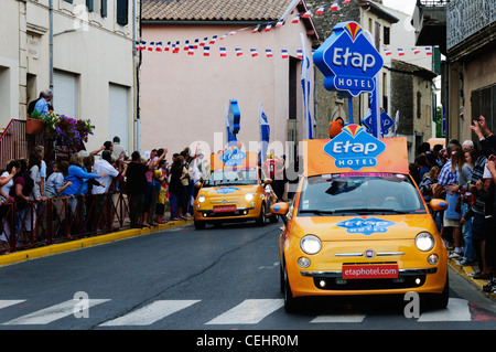 Schwimmt im Wohnwagen vor der Tour de France 2011. Stockfoto