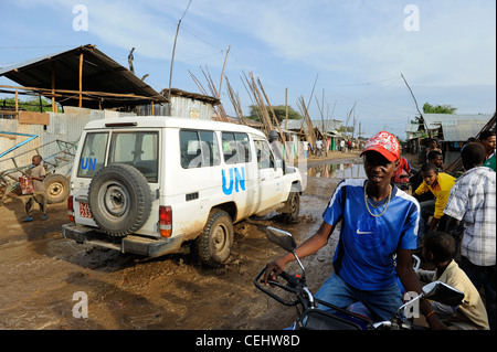 Afrika KENIA Turkana-Region, Flüchtling Lager Kakuma, UN-Organisationen als WFP UNHCR und LWB geben Relief Service 80,000 Flüchtlinge Stockfoto