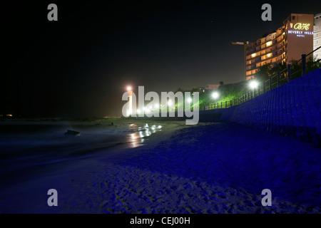 Umhlanga Strand in der Nacht, Nordküste, KwaZulu-Natal Stockfoto