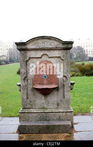 Öffentliche Trinkbrunnen, Epilogen von Ceo Ballard, 1860, Brunswick Square, Hove, East Sussex, UK Stockfoto