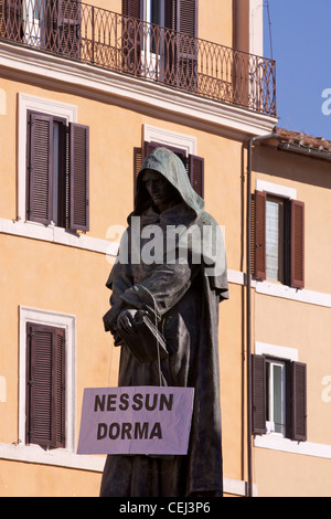 Statue des Philosophen Giordano Bruno erstellt von Ettore Ferrari und errichtet in Campo de' Fiori im Jahre 1889 Stockfoto