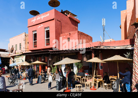 Das Cafe des Epices in Rahba Kedima (Ort des Epices), Medina, Marrakesch, Marokko, Nordafrika Stockfoto