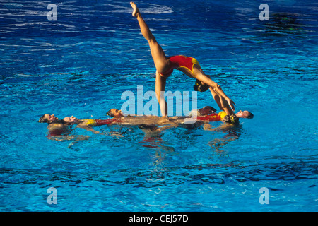 Chinesischen Team im Synchronschwimmen Wettbewerb bei den aquatischen Weltmeisterschaften 1994. Stockfoto