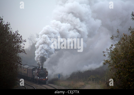 Pannier Tank Dampflokomotiven 7752 und 9600 Klettern Bagworth Steigung, Bagworth, Leicestershire, England. Stockfoto