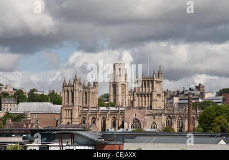 Skyline von Zentrum von Bristol zeigt die Kathedrale und der Universität (Wills Memorial Building). Stockfoto