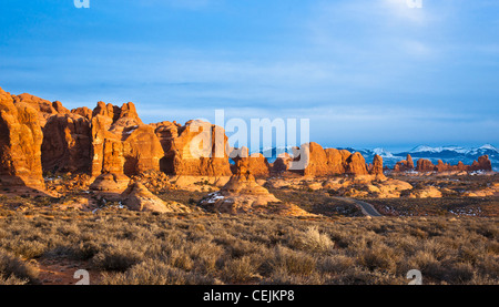 Arches-Nationalpark ist ein US-Nationalpark im östlichen Utah. Es ist bekannt für die Erhaltung der über 2000 natürliche Sandstein Bogen. Stockfoto
