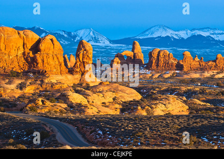 Arches-Nationalpark ist ein US-Nationalpark im östlichen Utah. Es ist bekannt für die Erhaltung der über 2000 natürliche Sandstein Bogen. Stockfoto