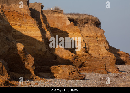 Roten Tonstein Seacliffs südlich von Kessingland an der Küste von Suffolk, England Stockfoto