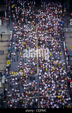 Luftaufnahme der 1994 New York City Marathon-Läufer. Stockfoto