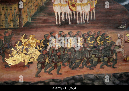 Wandgemälde der Ramakien in einem Kloster (Tempel des Smaragd-Buddha), Wat Phra Kaew, The Grand Palace Bangkok. Thailand. Stockfoto