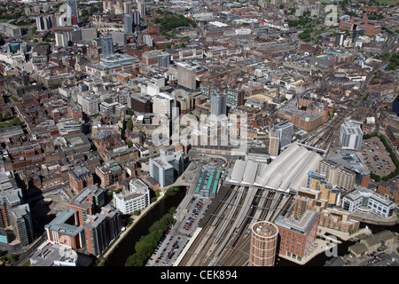 Luftbild von Leeds Station und City Square Stockfoto