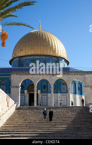 Diese Halle befindet sich West Dome Rock vier Bögen ruht auf drei Säulen aus Marmor korinthischen Kapitellen Dome Rock ältesten islamischen Stockfoto