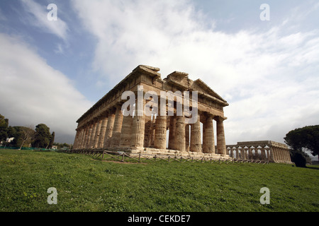 am besten erhaltenen Tempel Magna Graecia Tempel "Neptun" Paestum (griechisch Poseidonia) schien logisch imposante Tempel genannt, Stockfoto