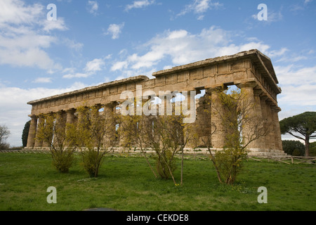 am besten erhaltenen Tempel Magna Graecia Tempel "Neptun" Paestum (griechisch Poseidonia) schien logisch imposante Tempel genannt, Stockfoto