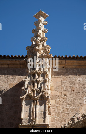 Kirche stammt aus dem 16. Jahrhundert Gotik plateresken filigrane vereint Arbeiten im Mudéjar-Stil Stuckdecke im Inneren Zinnen ähnlich Stockfoto