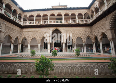 Königlichen Festungen (Reales Alcazares) Sevilla befestigten Palast Komplex ursprünglich maurischen Festung Jahr 913 Ergänzungen fort Stockfoto