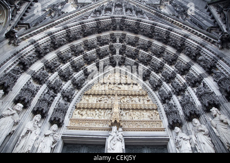 Deutschland, Köln, Kölner Dom, West Fassade, Portal der Maria Stockfoto